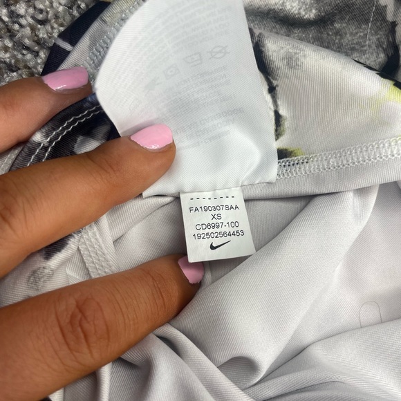 Workout leggings!!😅. DSG brand & Nike! - Picture 3 of 4